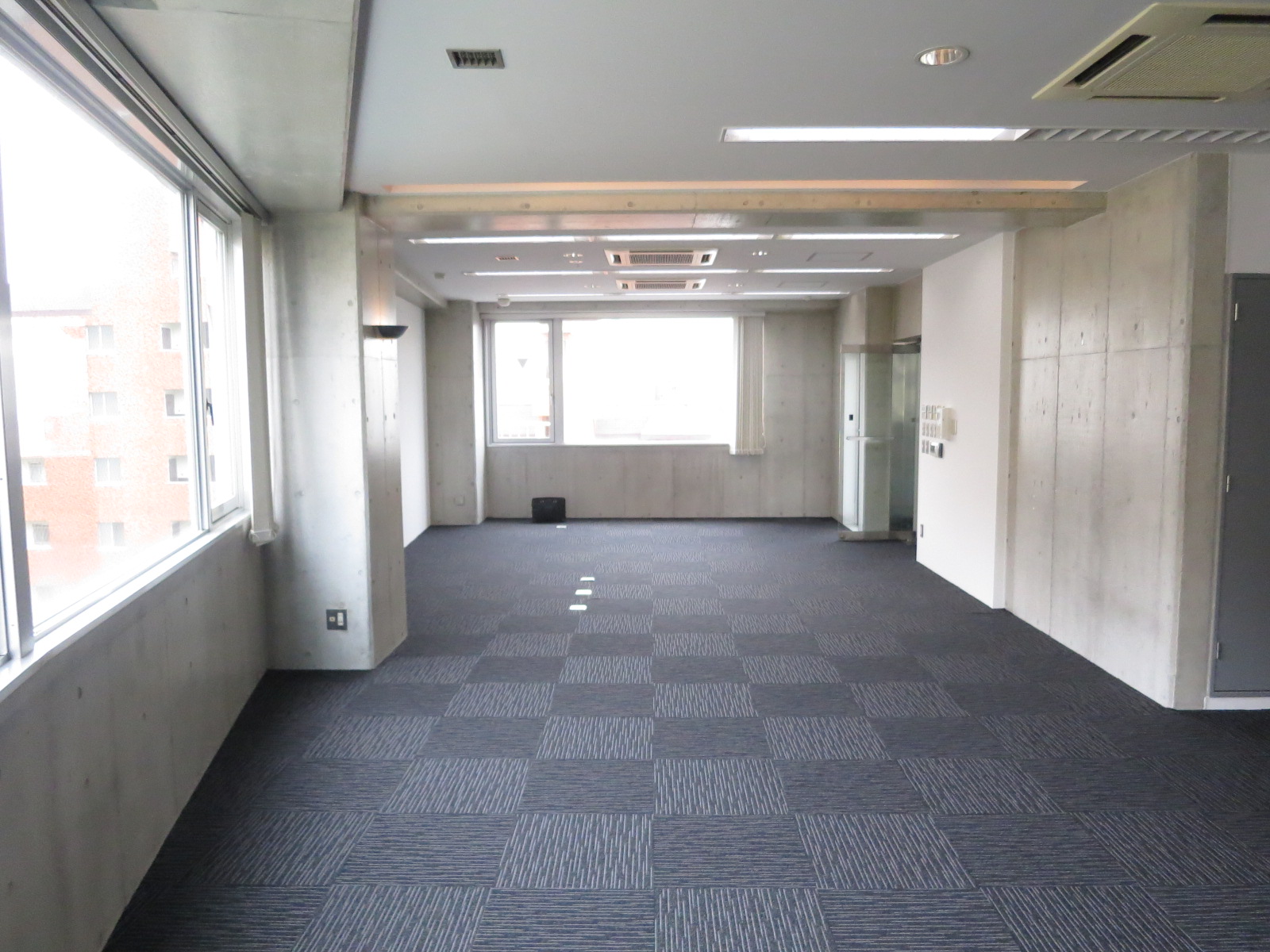 オフィス室内参考画像(8階・約36坪)