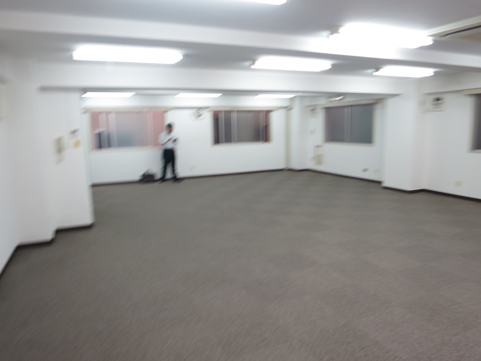 オフイス室内参考画像