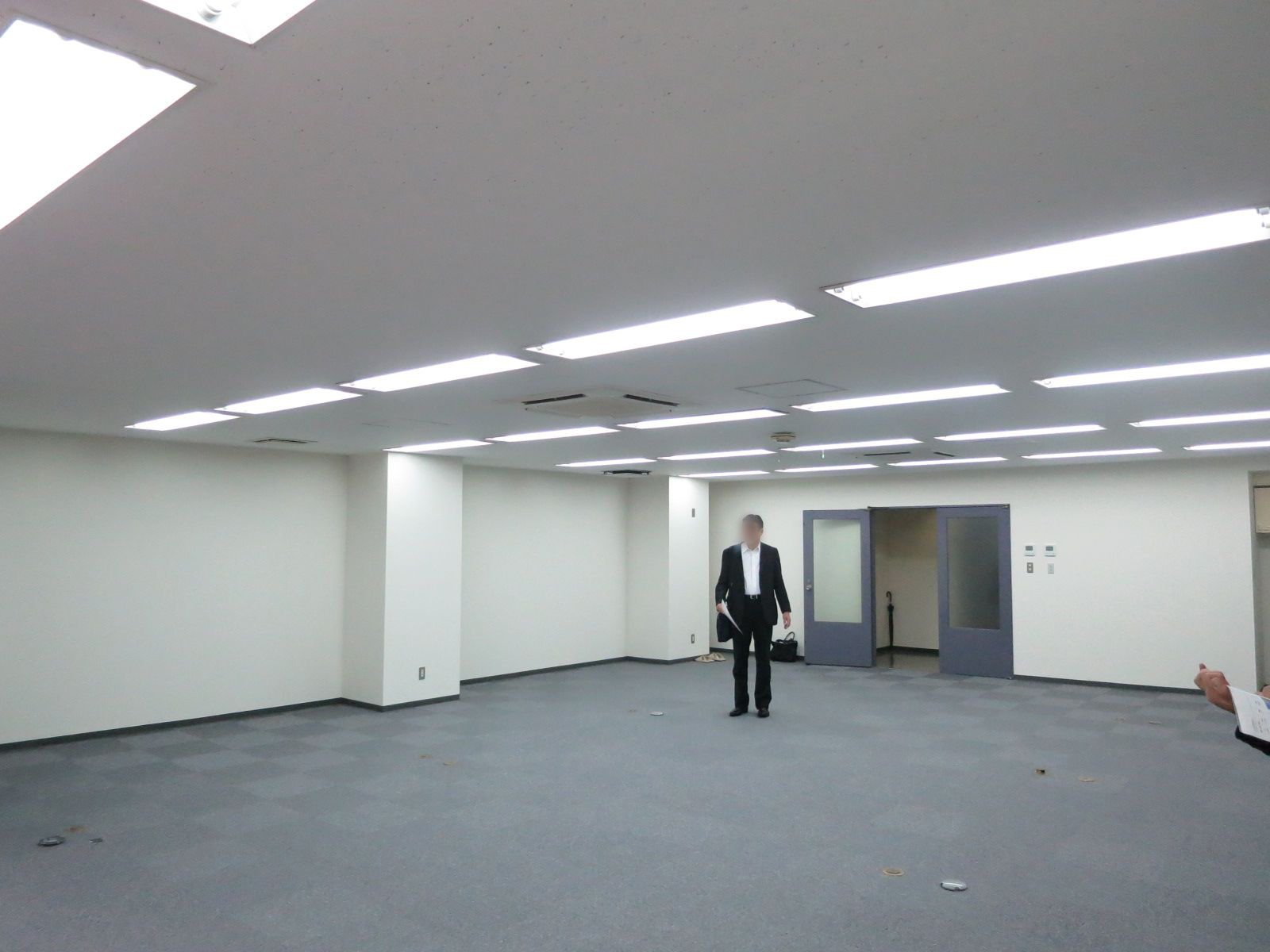 別角度からの様子