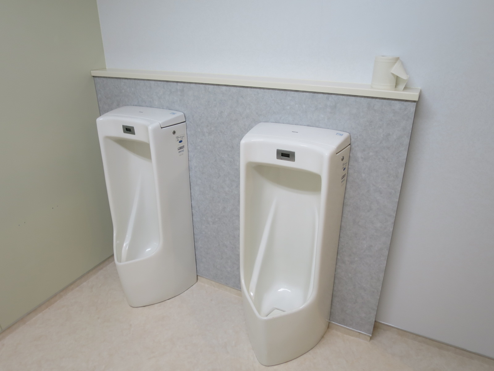 男性用トイレ