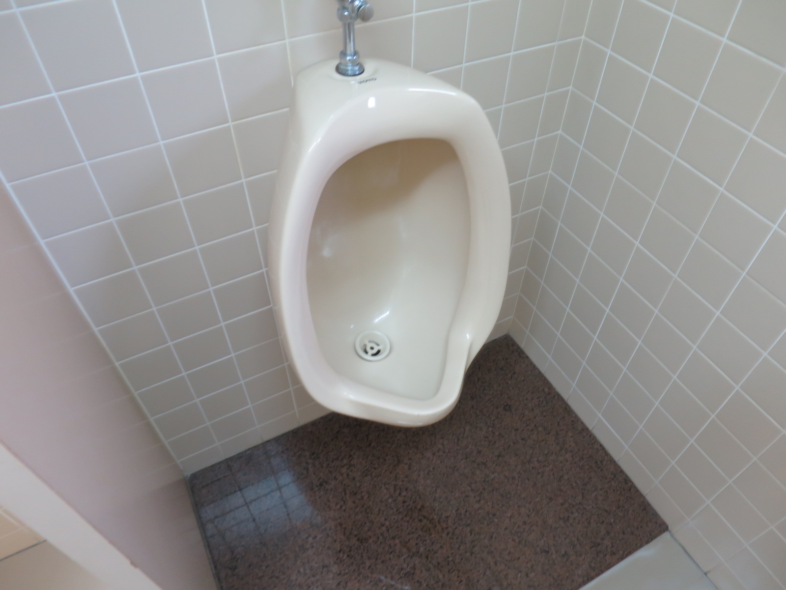 男性用トイレ
