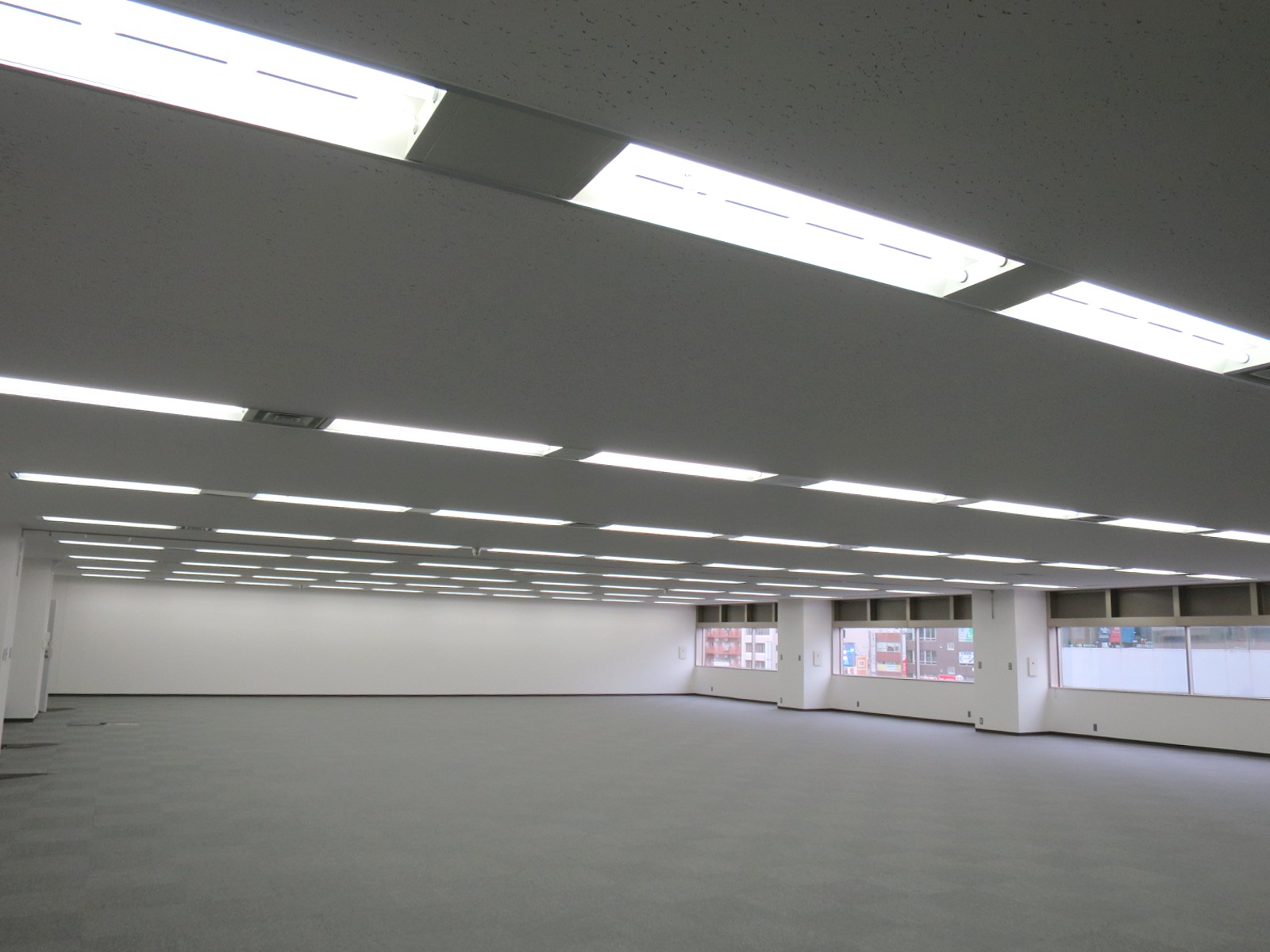 オフィス室内参考画像(※5階)