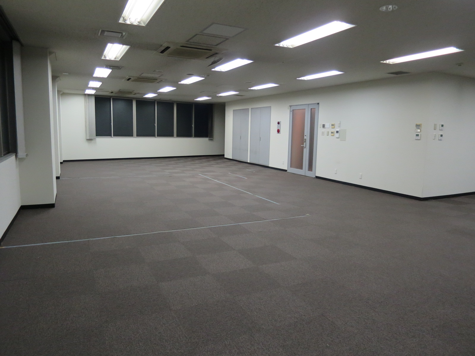 オフィス室内参考画像