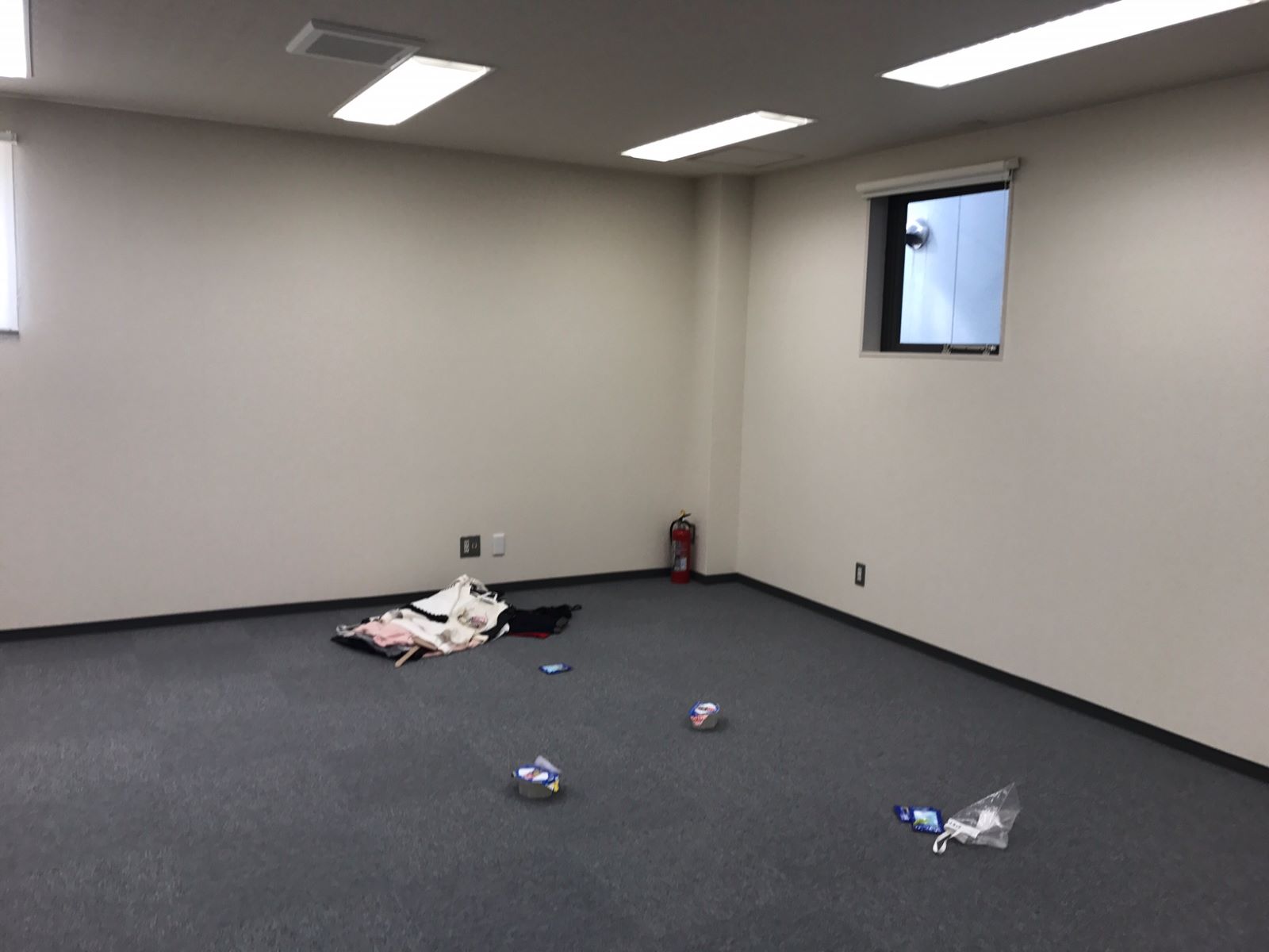 オフィス室内参考画像