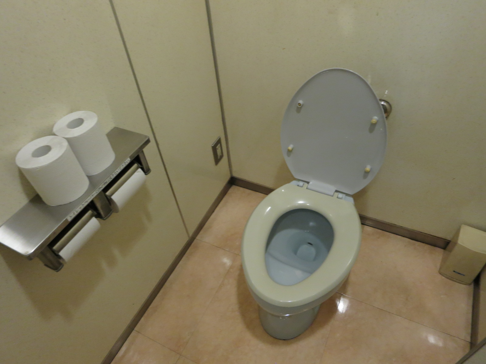 トイレ個室