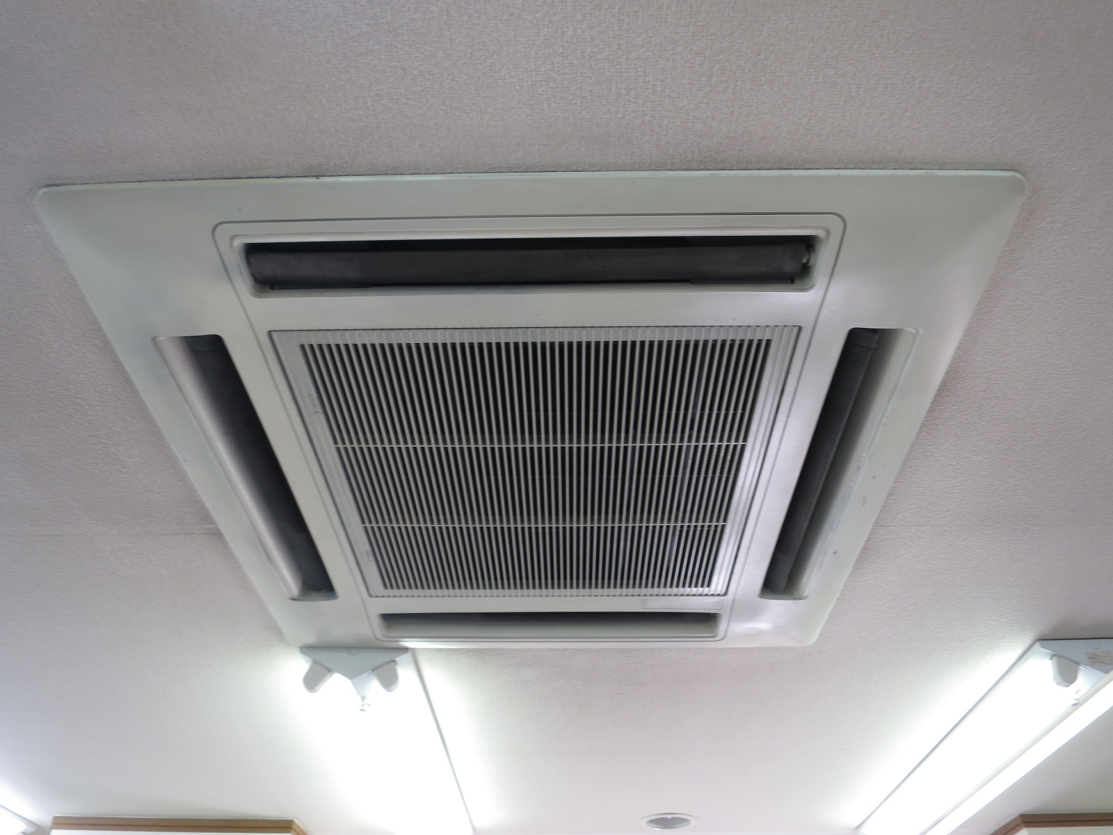 空調機器