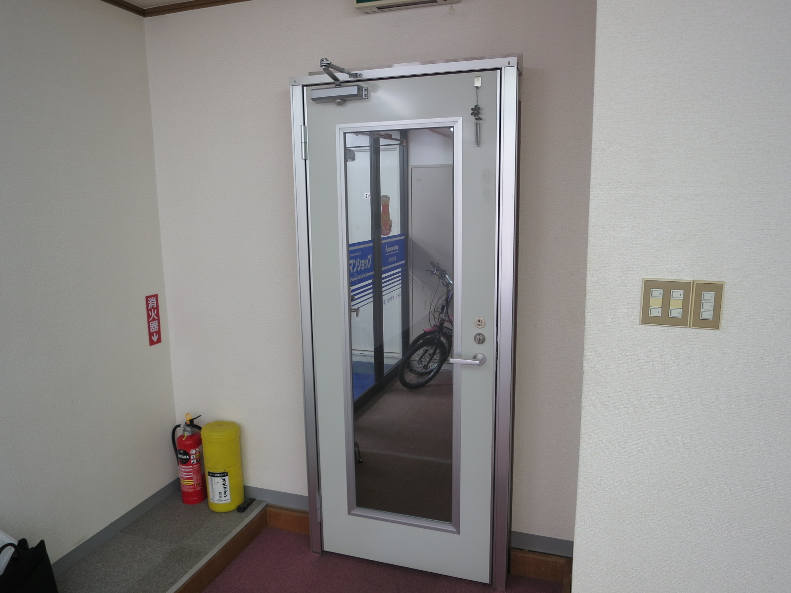貸室出入口