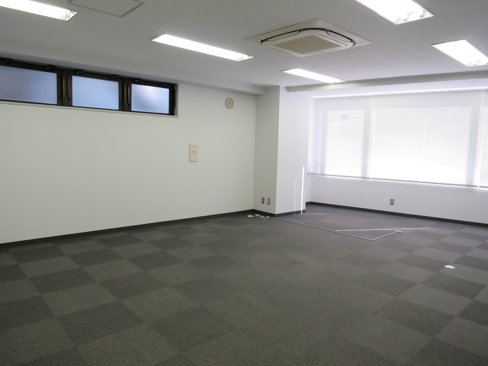 オフィス室内参考画像