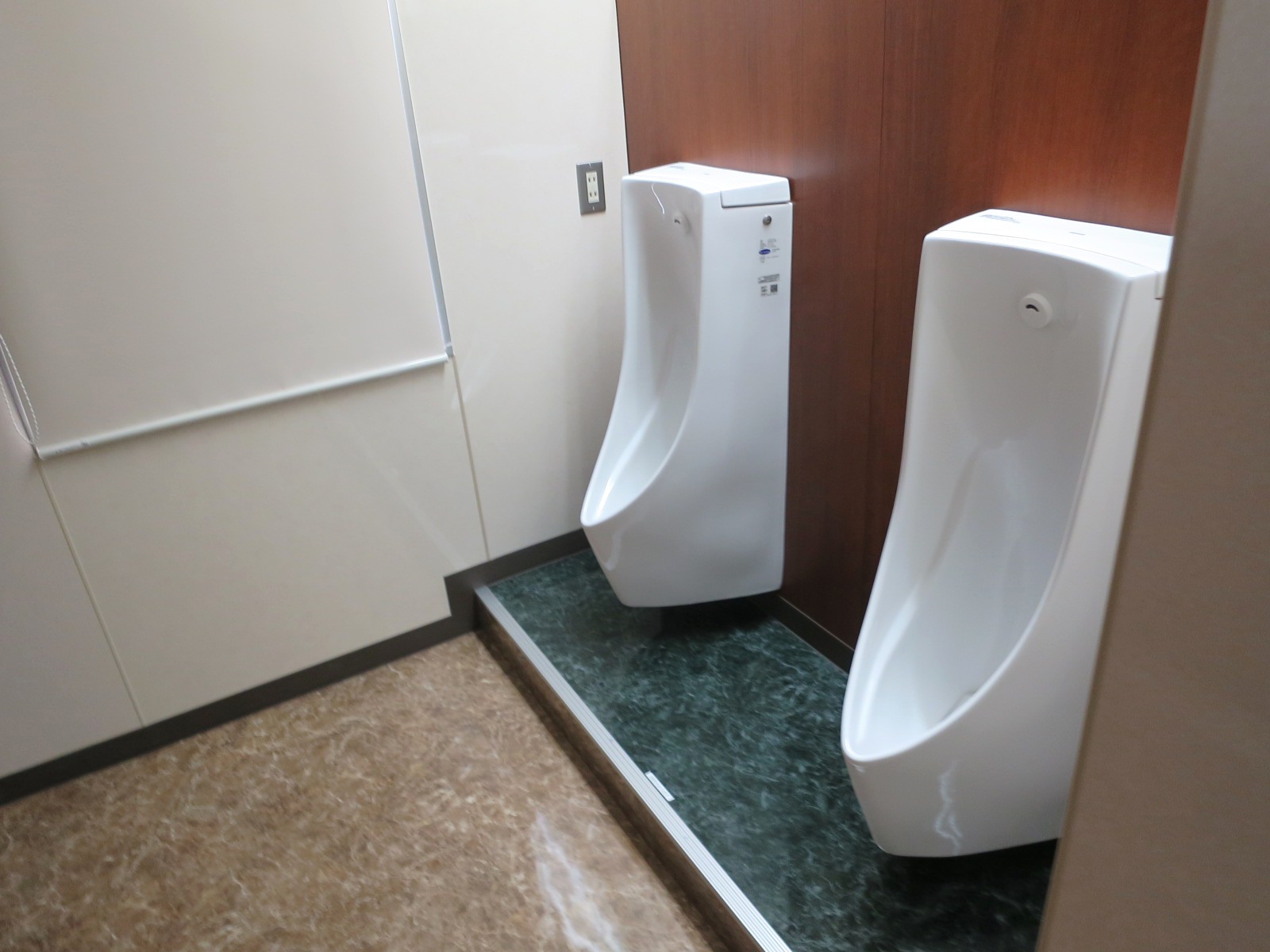 男性用トイレ