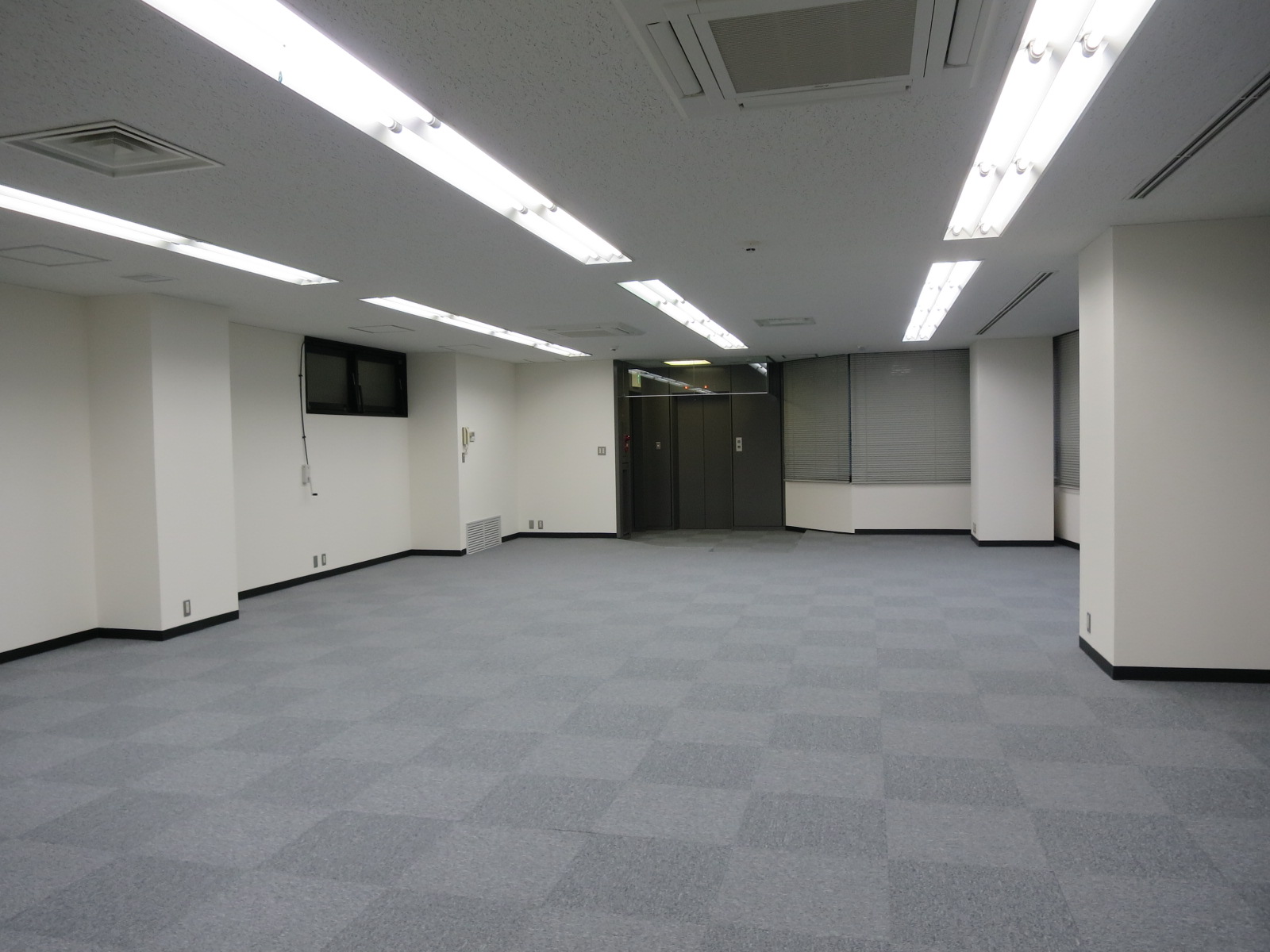 オフィス室内参考画像