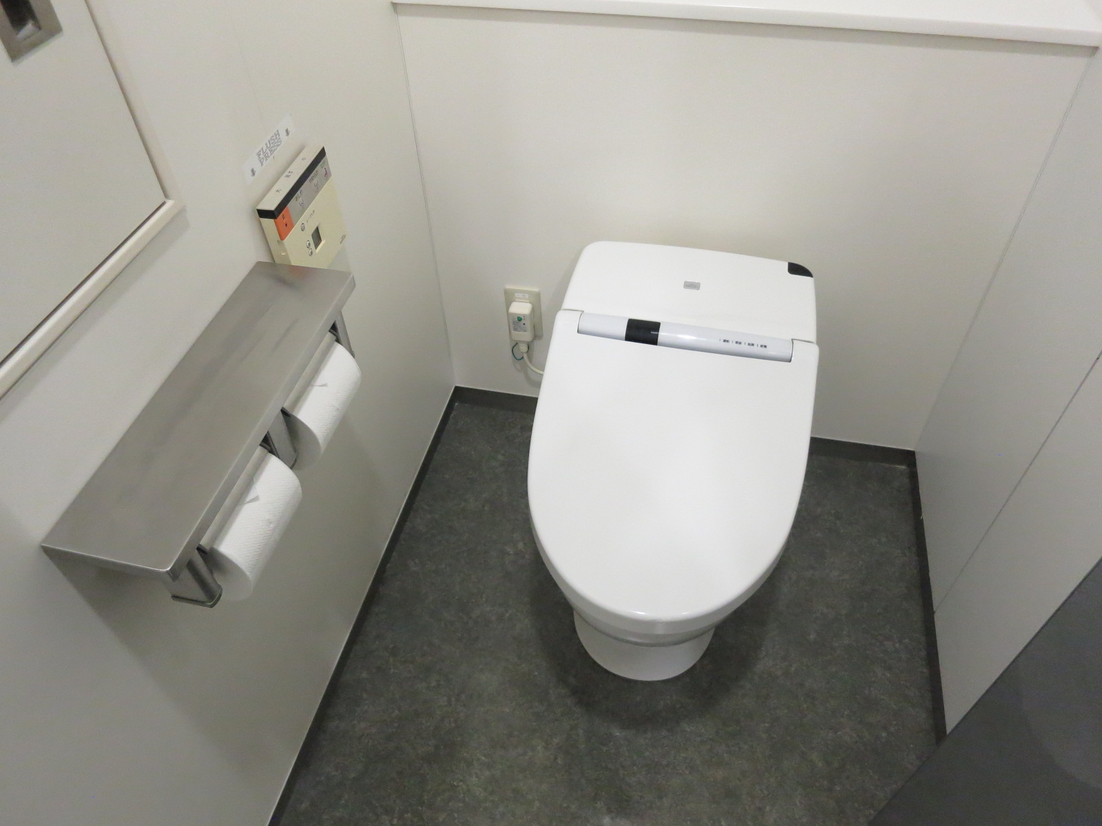 トイレ個室