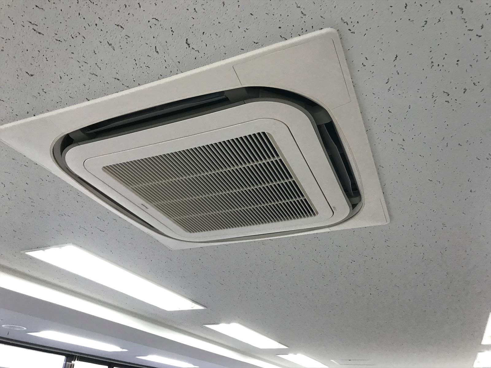 空調