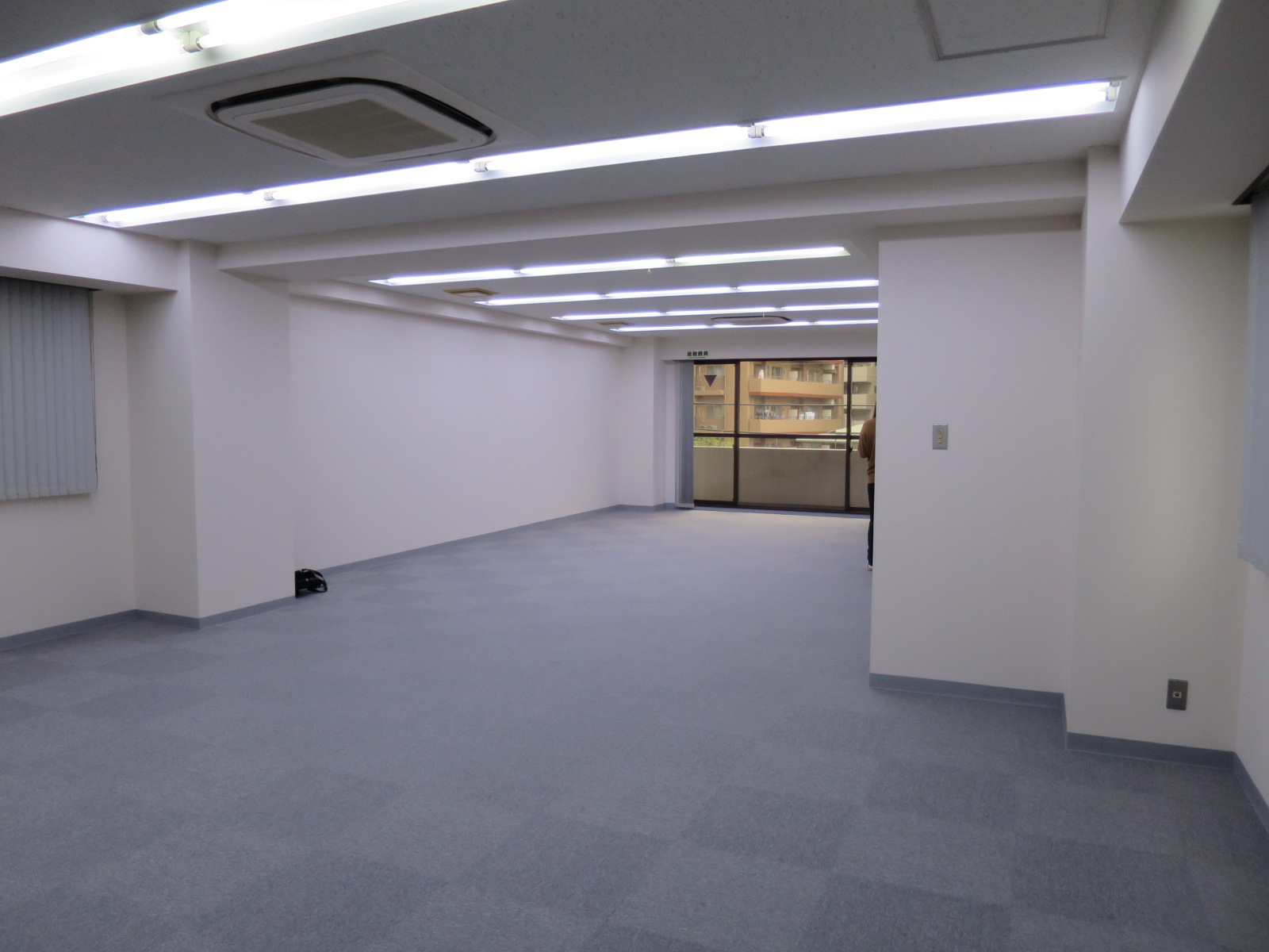 オフィス室内参考画像(4階)