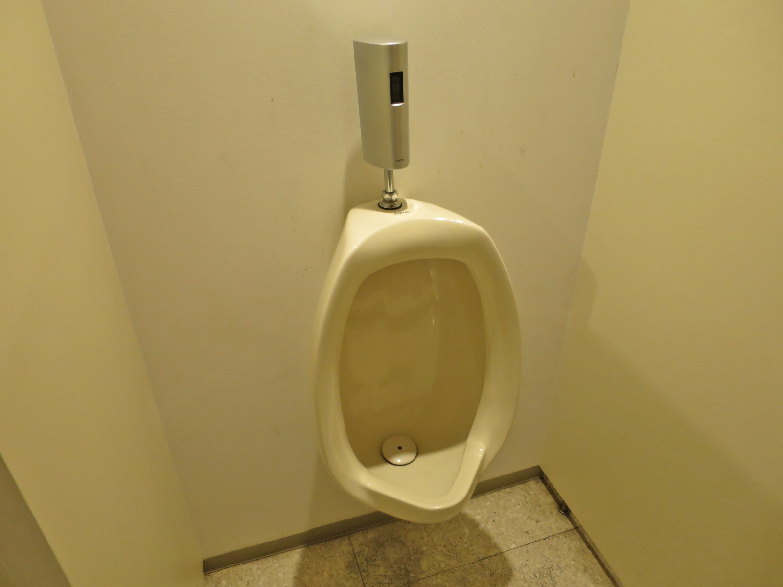 男性用トイレ