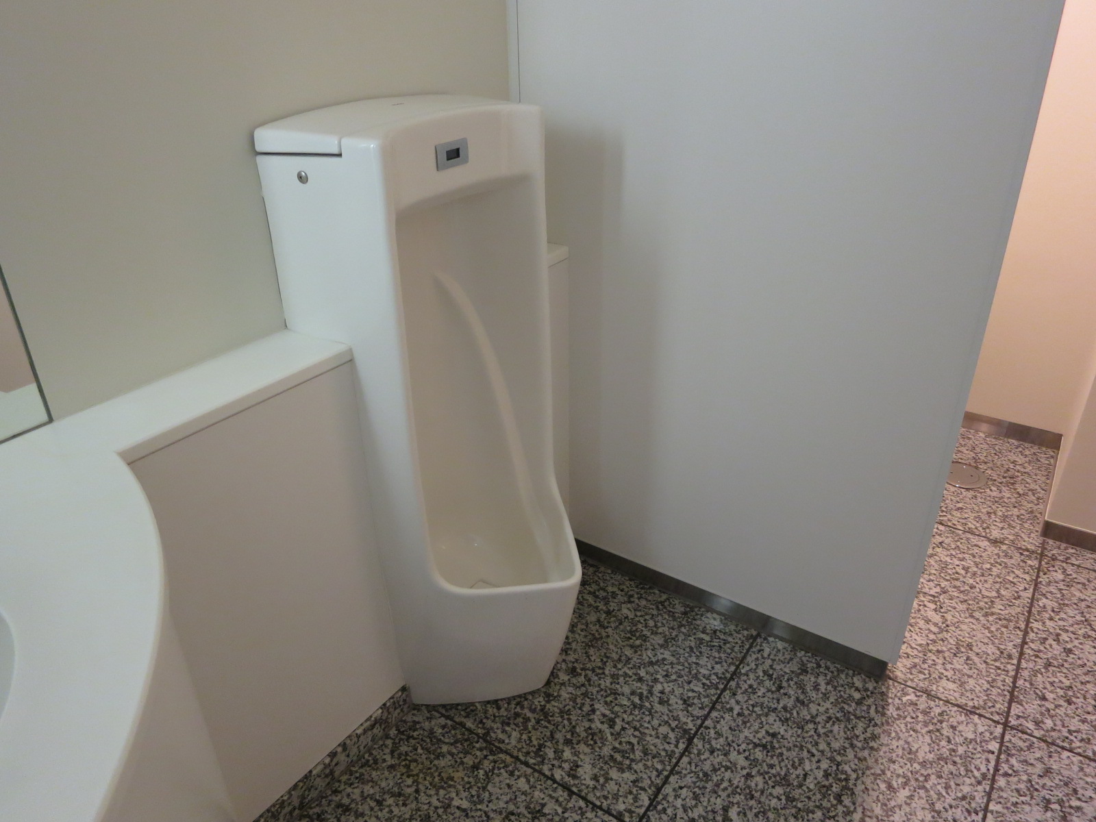 男性用トイレ