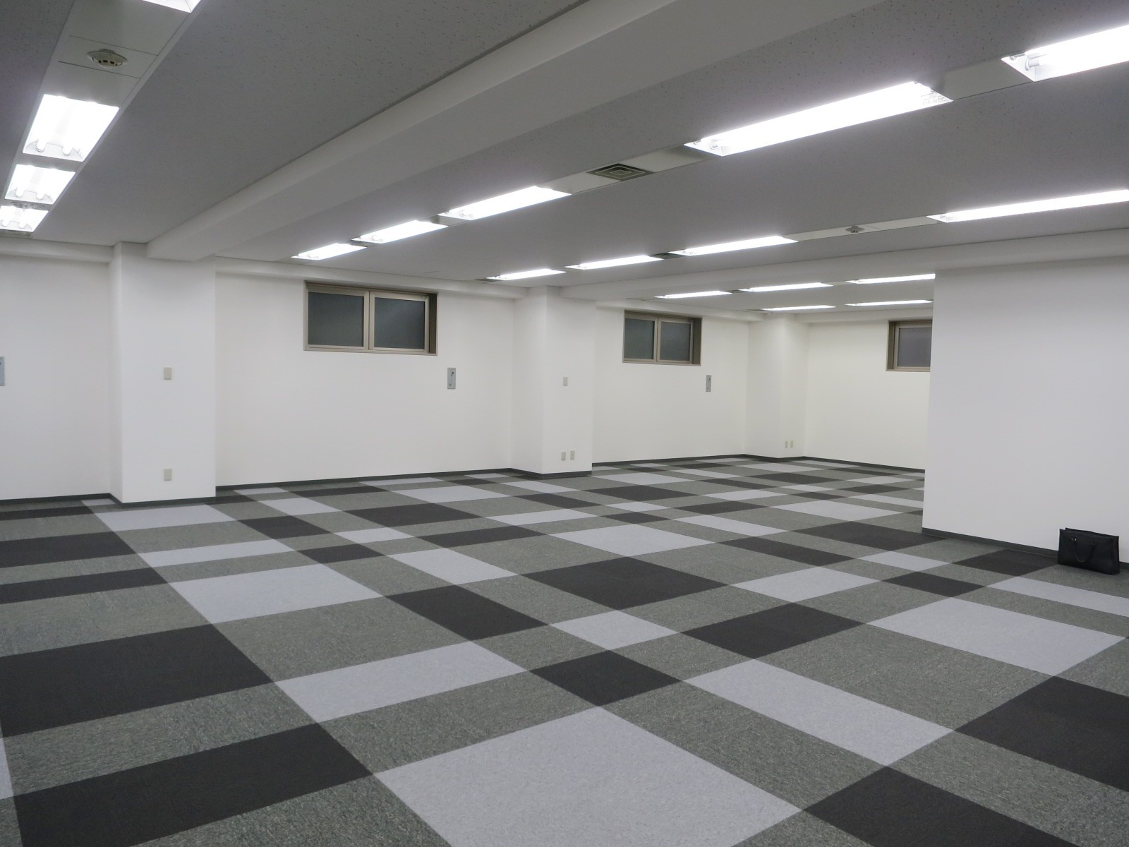 オフィス室内参考画像(※5階)