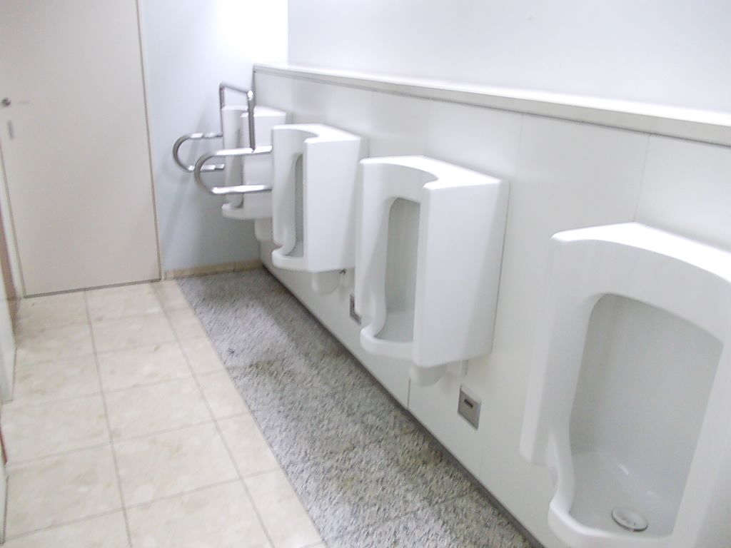 男性用トイレ