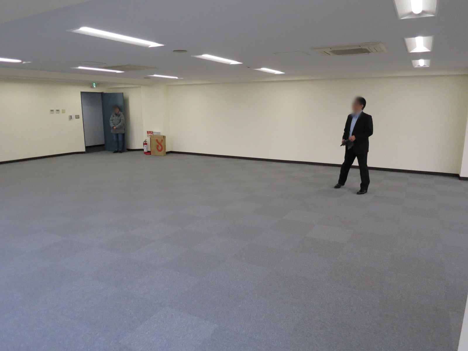 別角度からの様子
