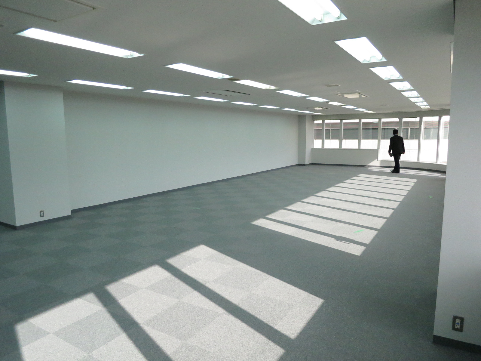 オフィス室内参考画像