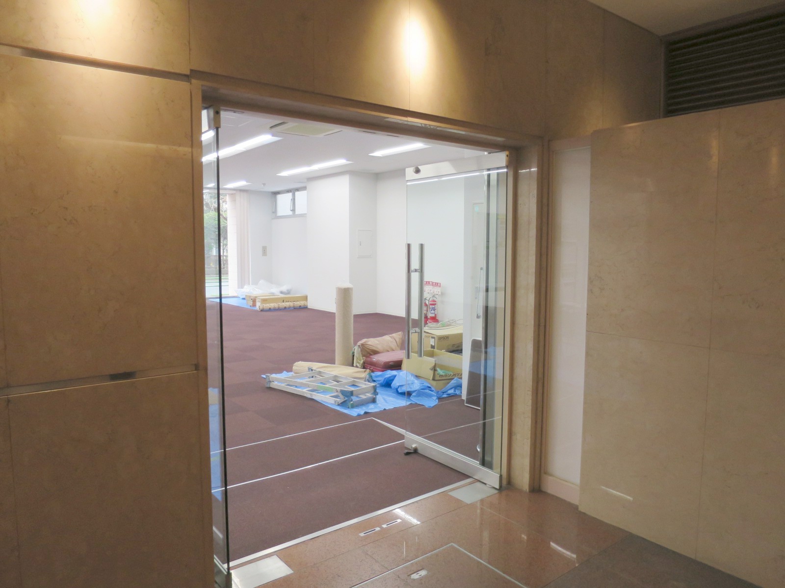 貸室出入口付近
