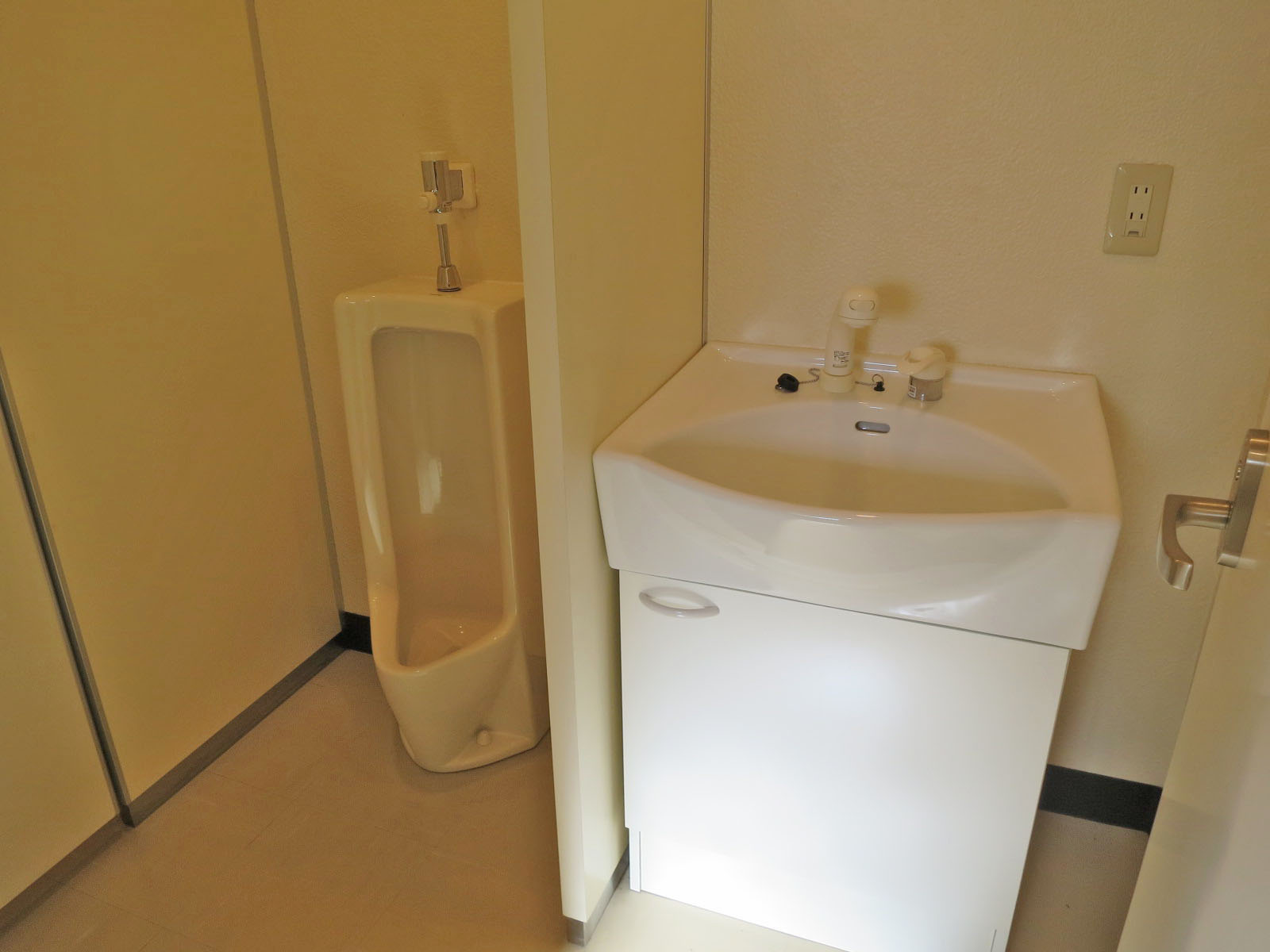 男性用トイレ