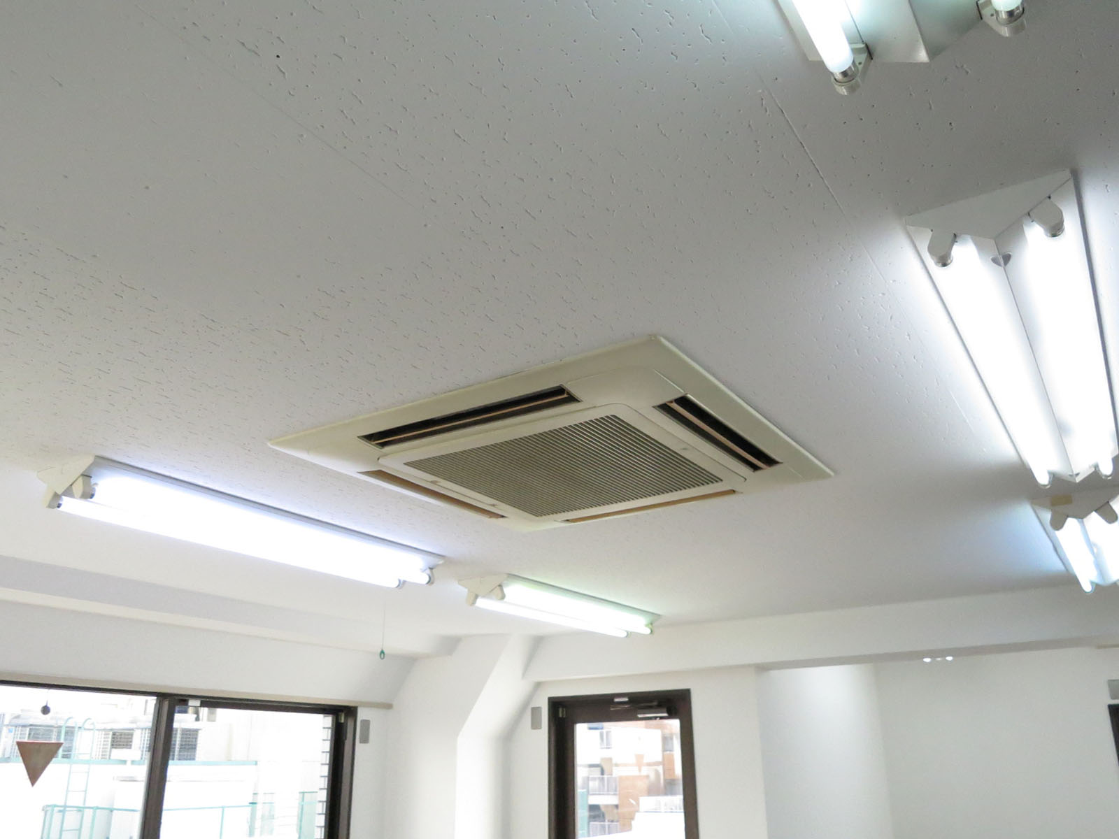 空調機器