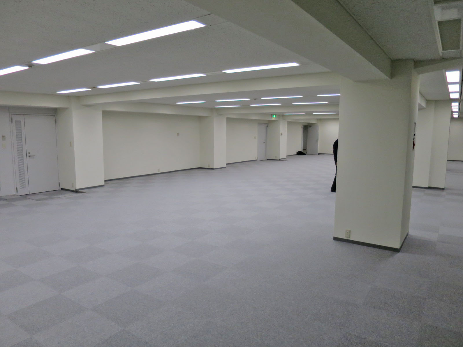 オフィス室内参考画像