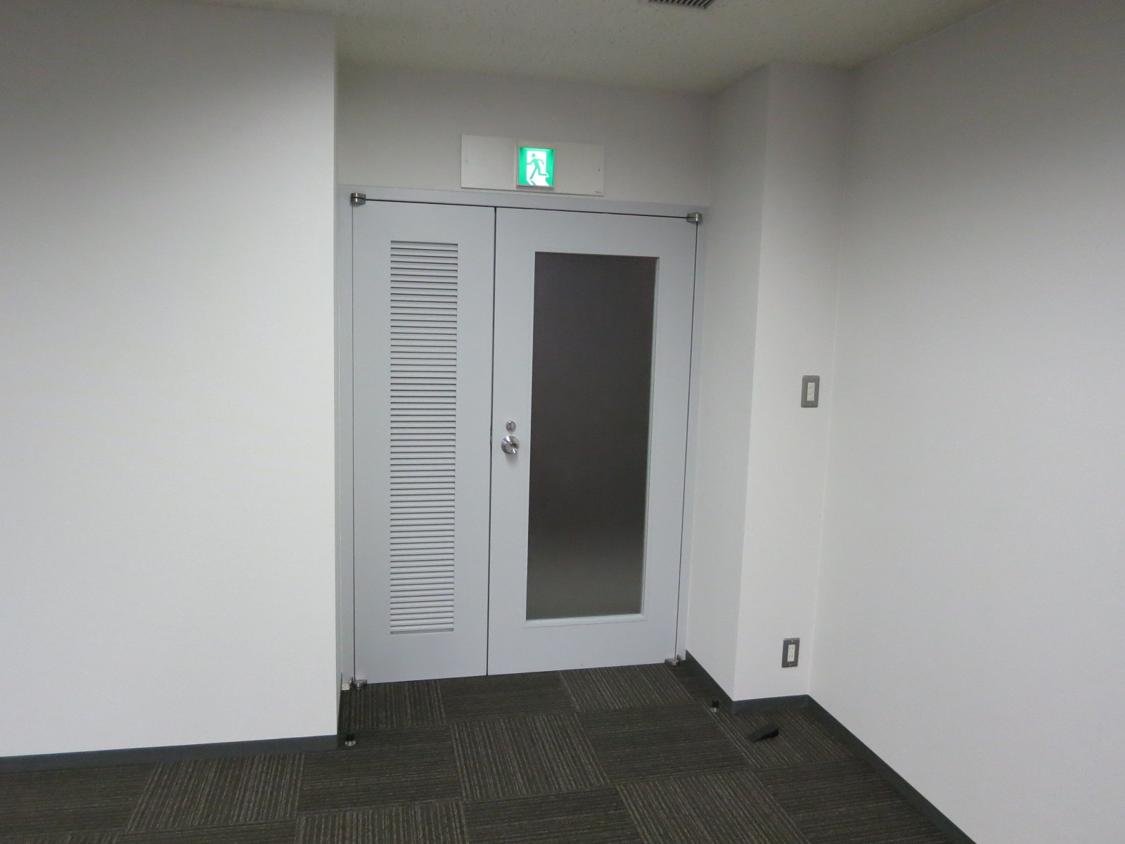 貸室出入口