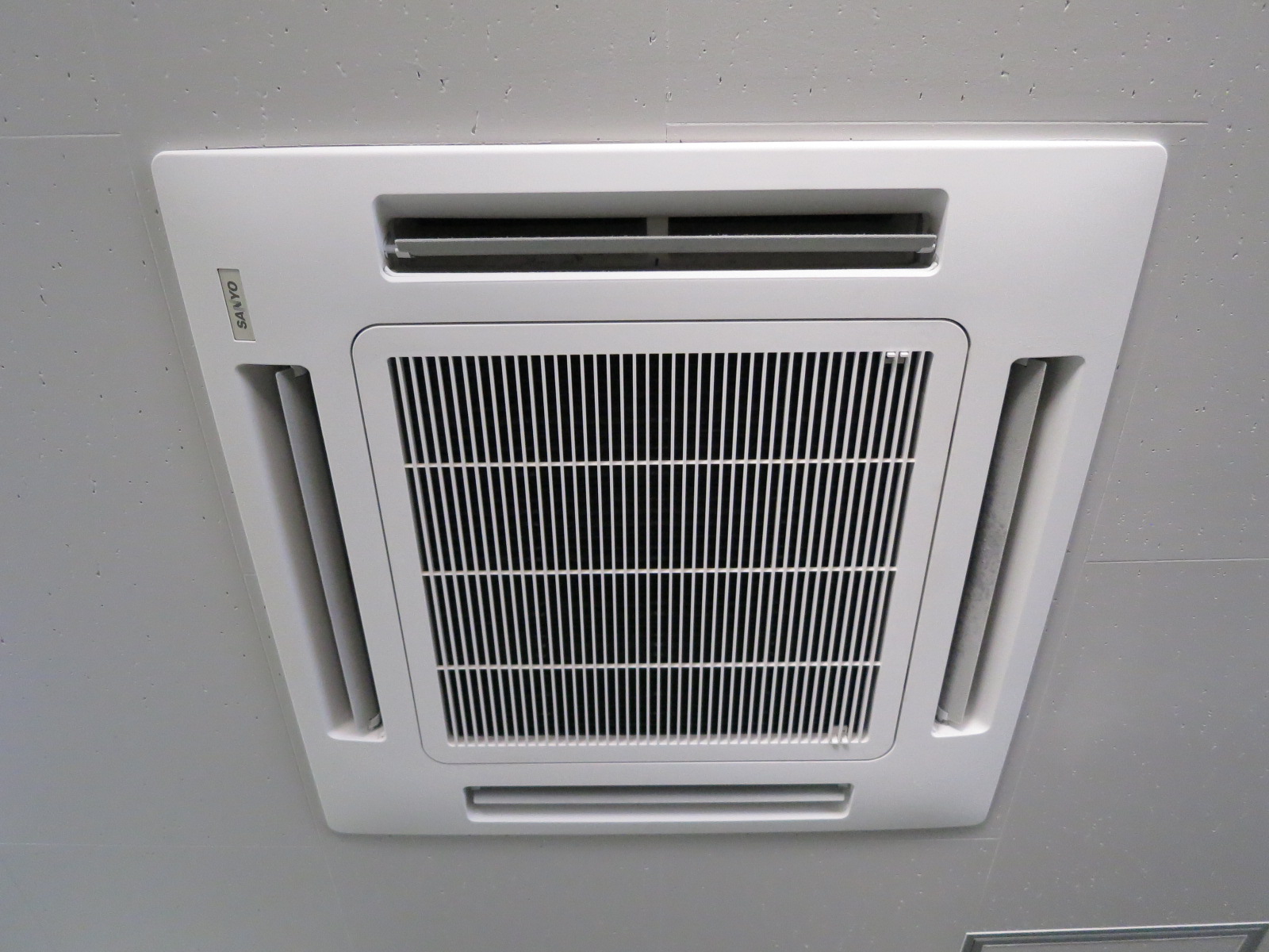 空調機器