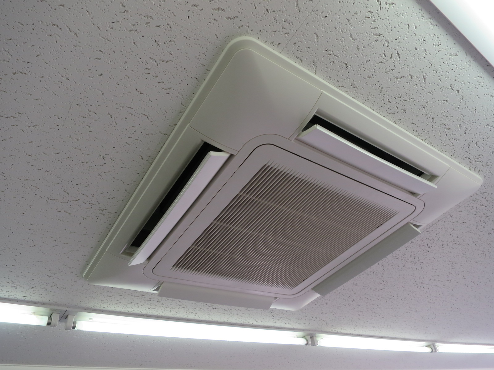 空調機器