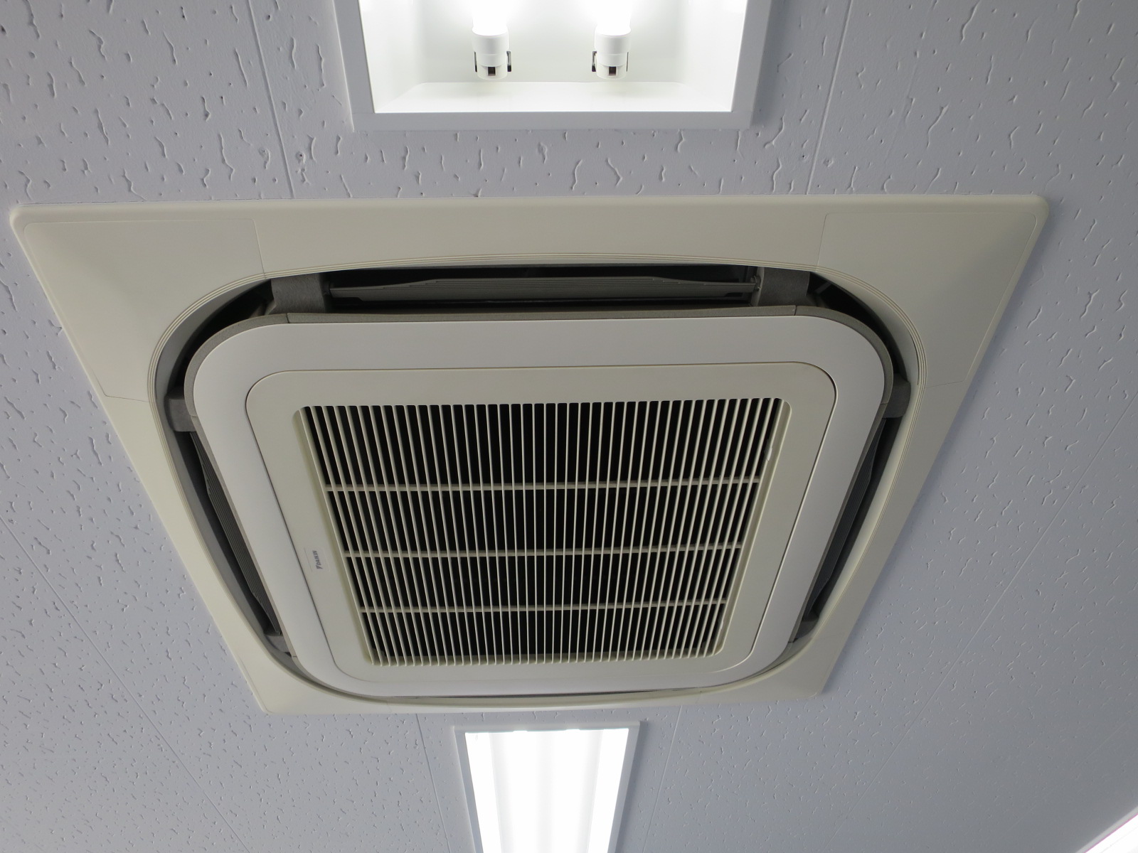 空調機器