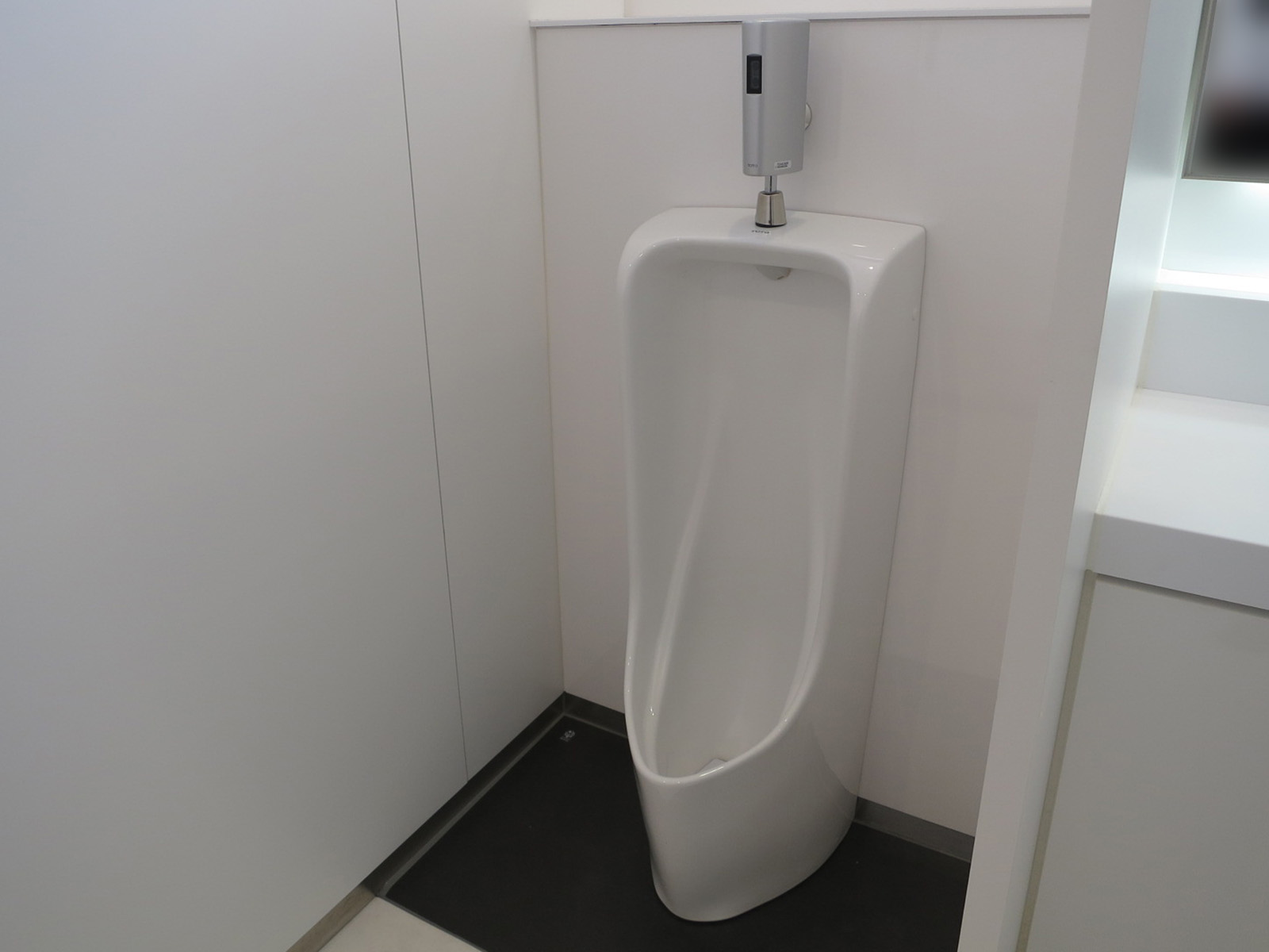 男性用トイレ