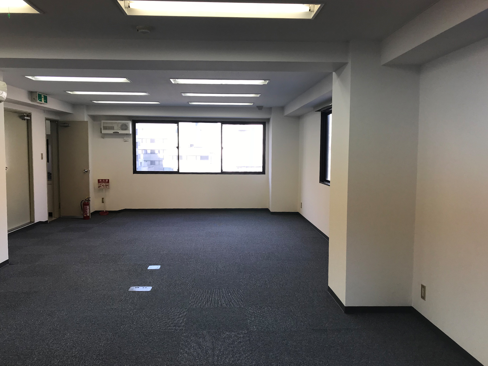 オフィス室内参考画像