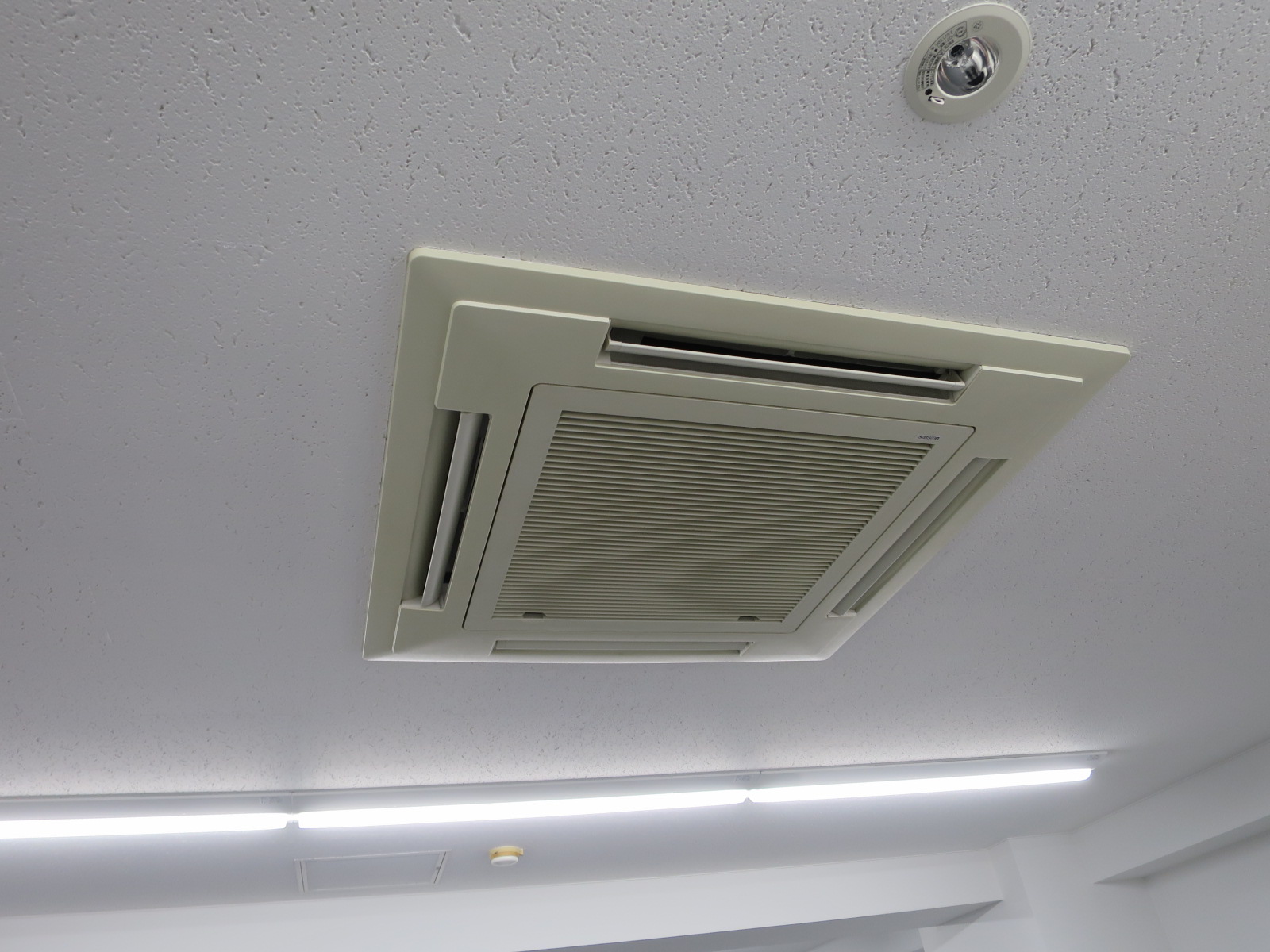 空調機器