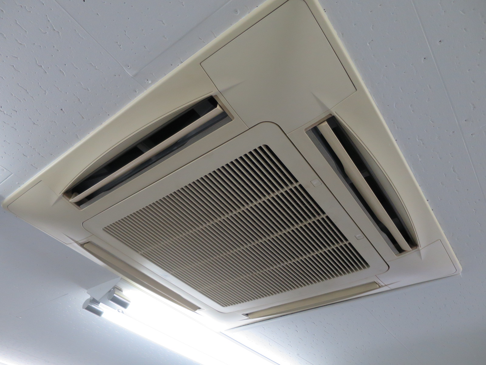 空調機器