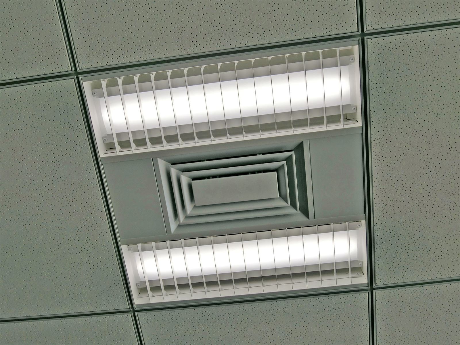 空調機器