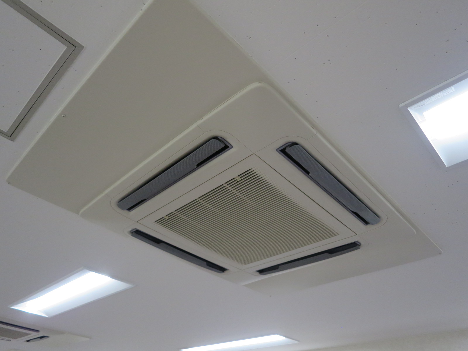 空調機器