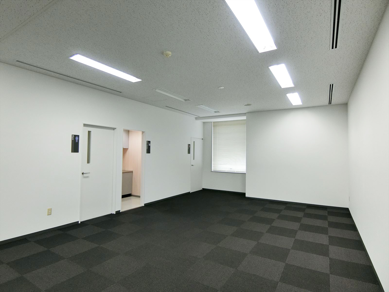 給湯室・トイレ前のスペース
