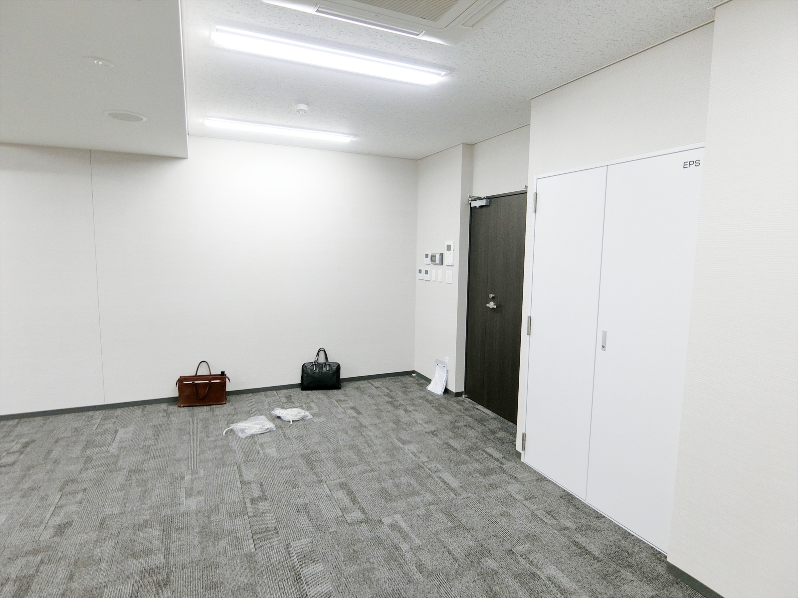 貸室出入口付近