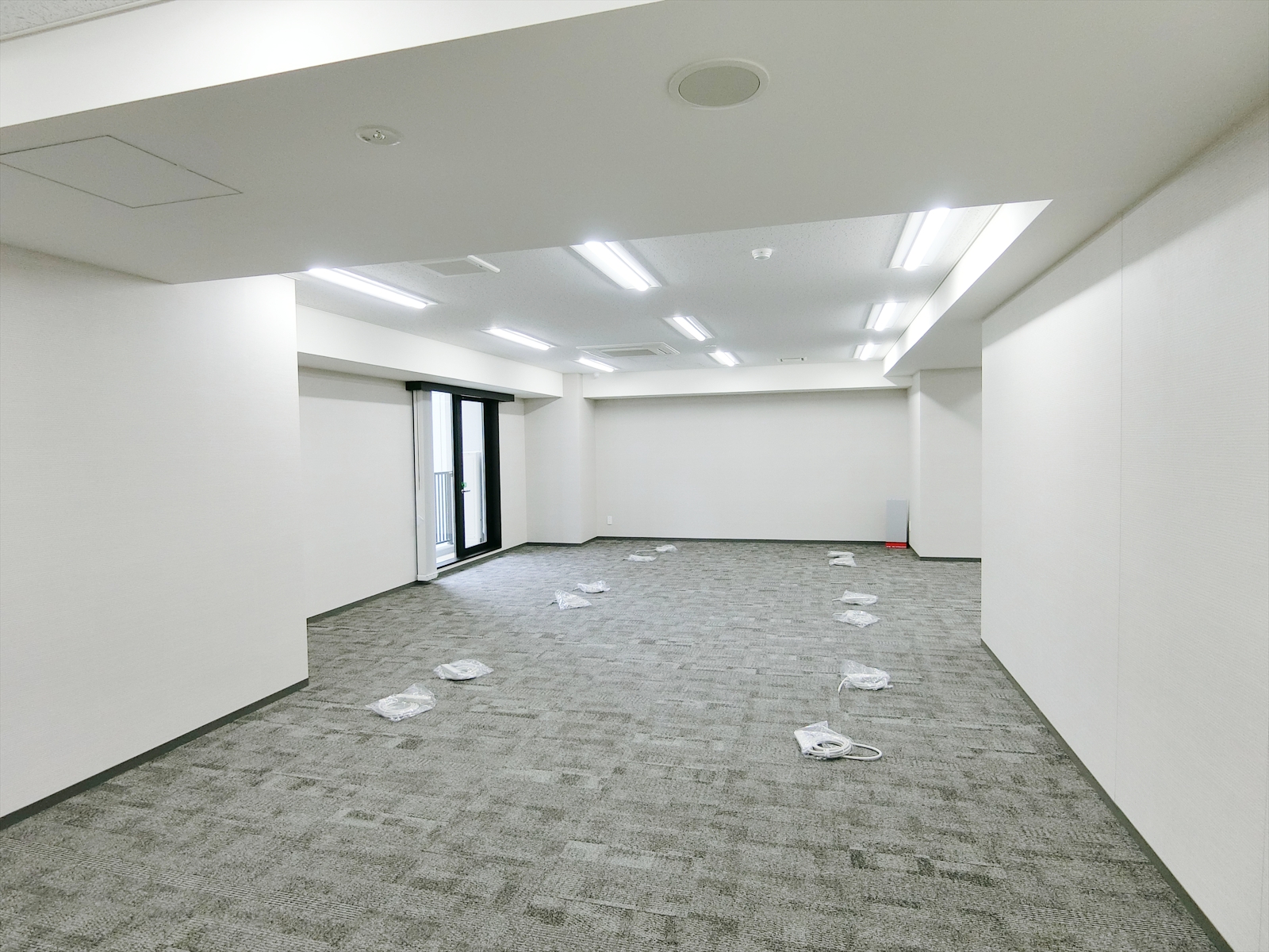 オフィス室内参考画像
