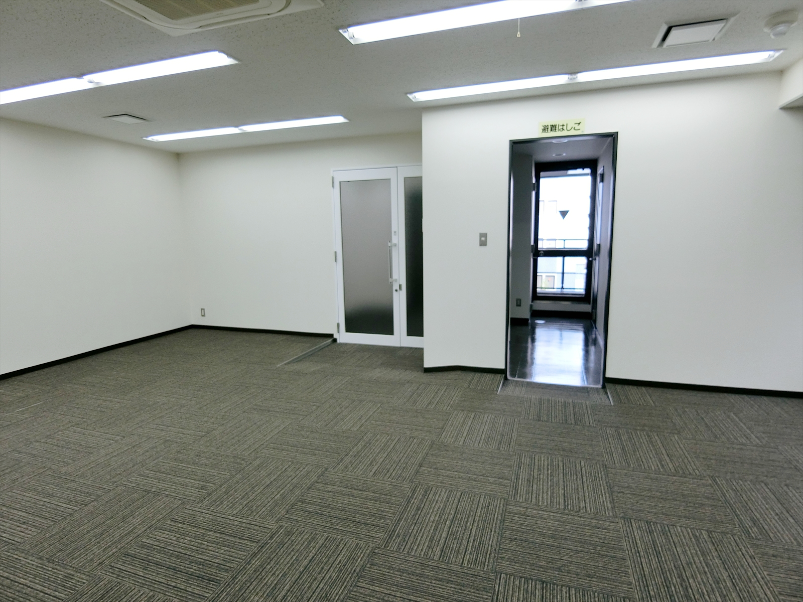 貸室入口付近の様子