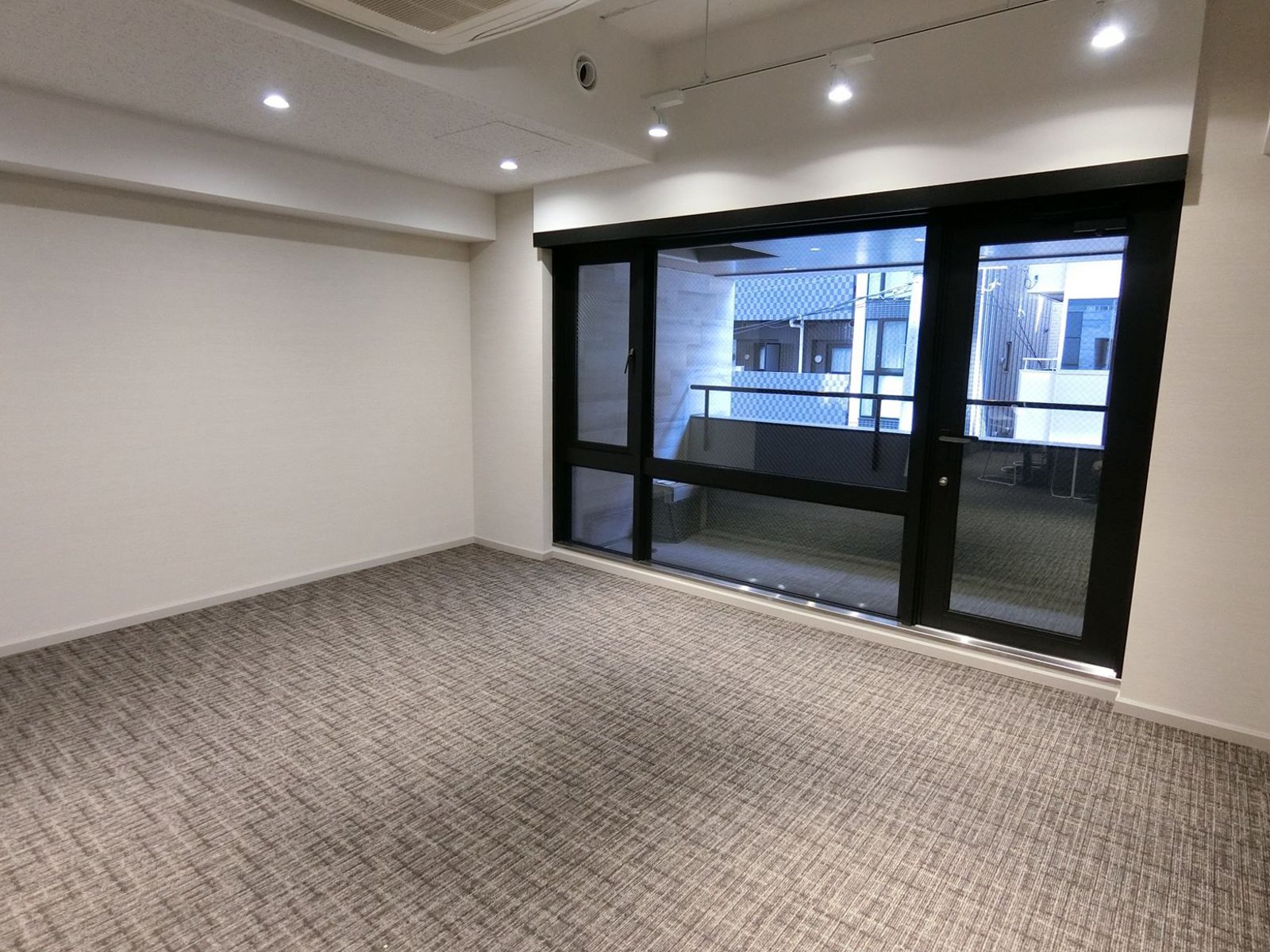 オフィス室内参考画像(※2階)