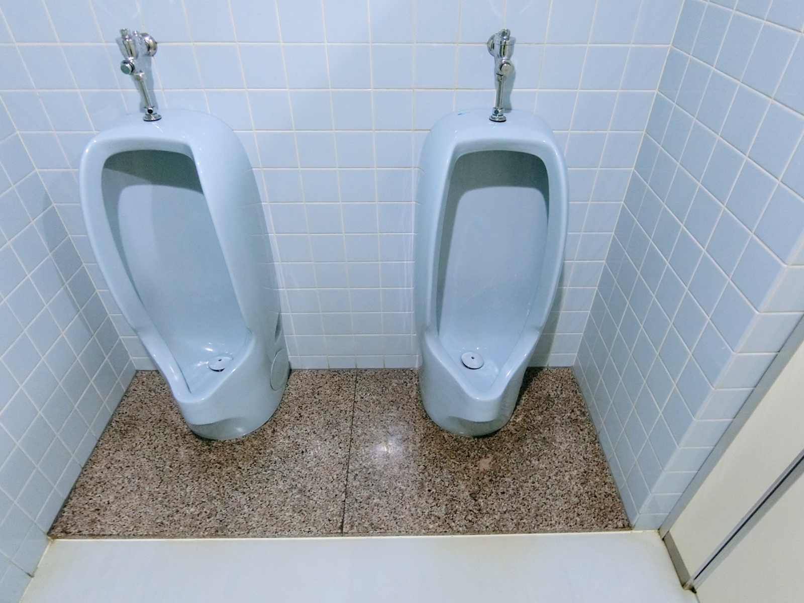 男性用トイレ