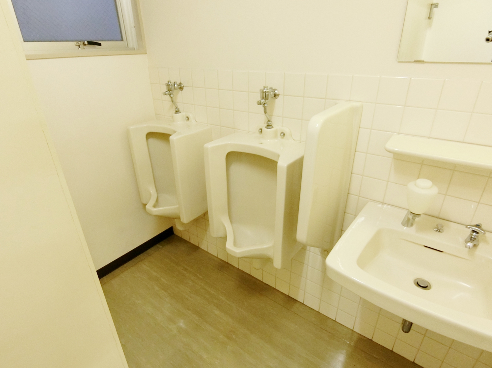 男性用トイレ