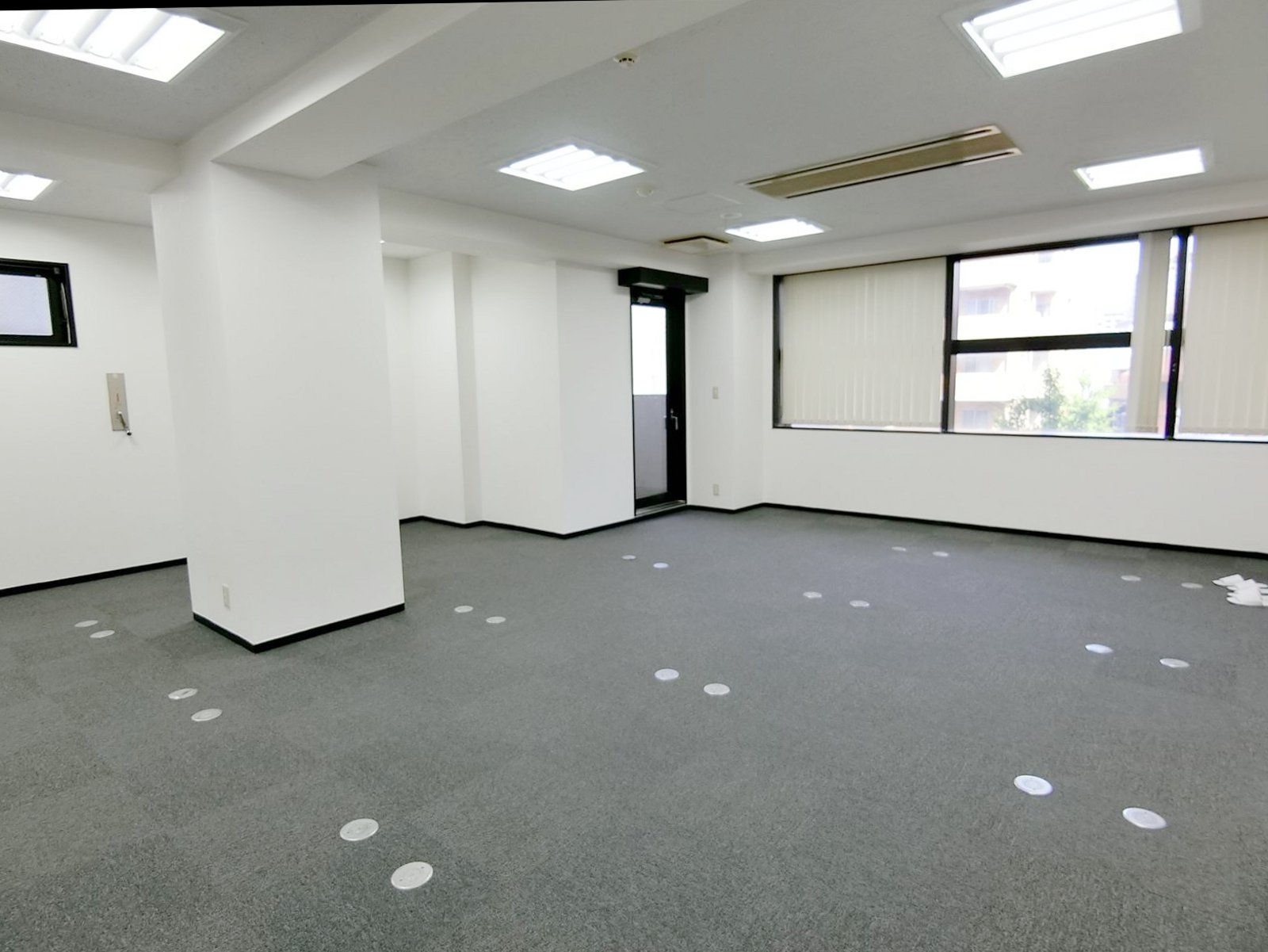 オフィス室内参考画像