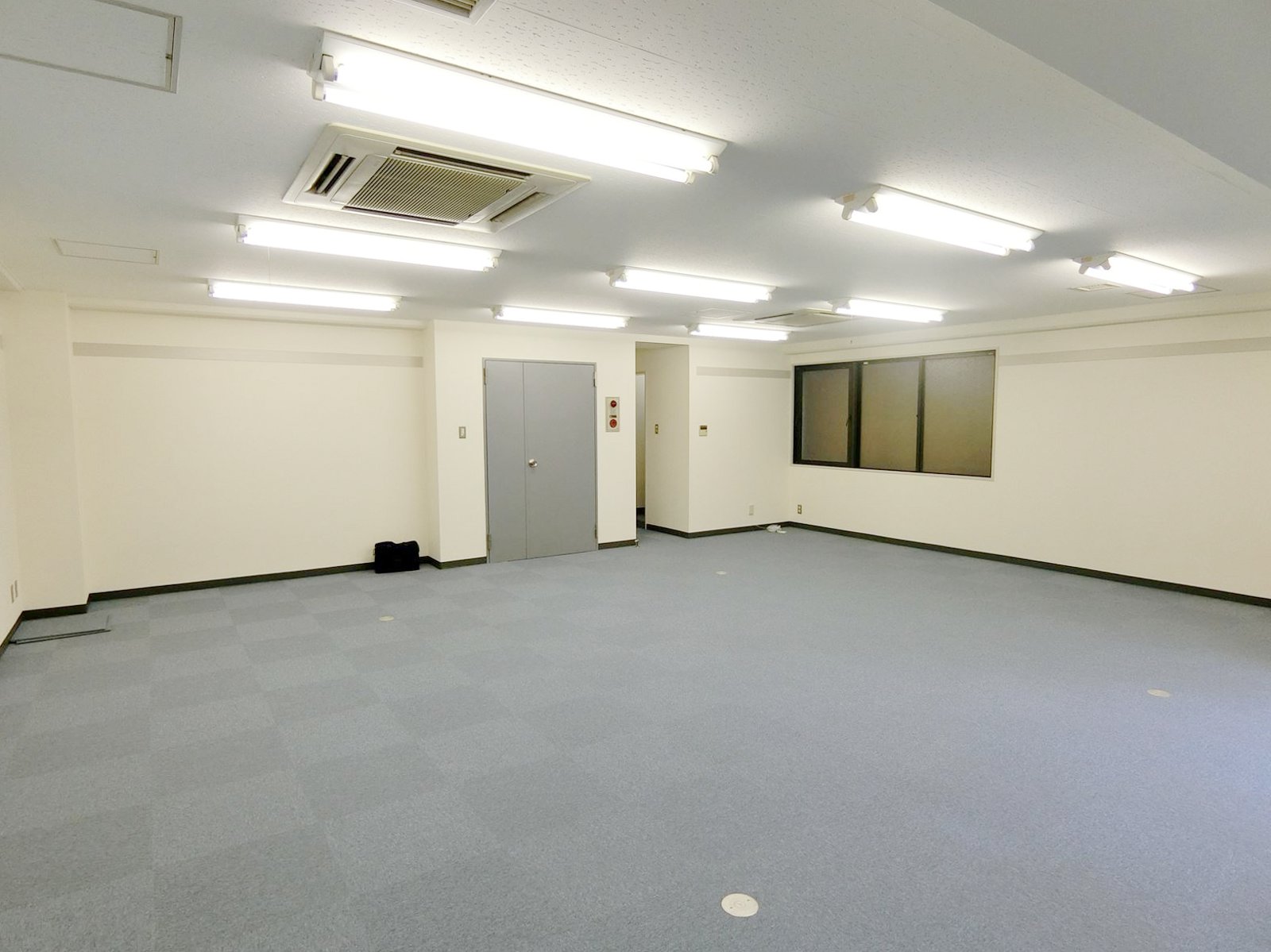 オフィス室内参考画像(※4階)