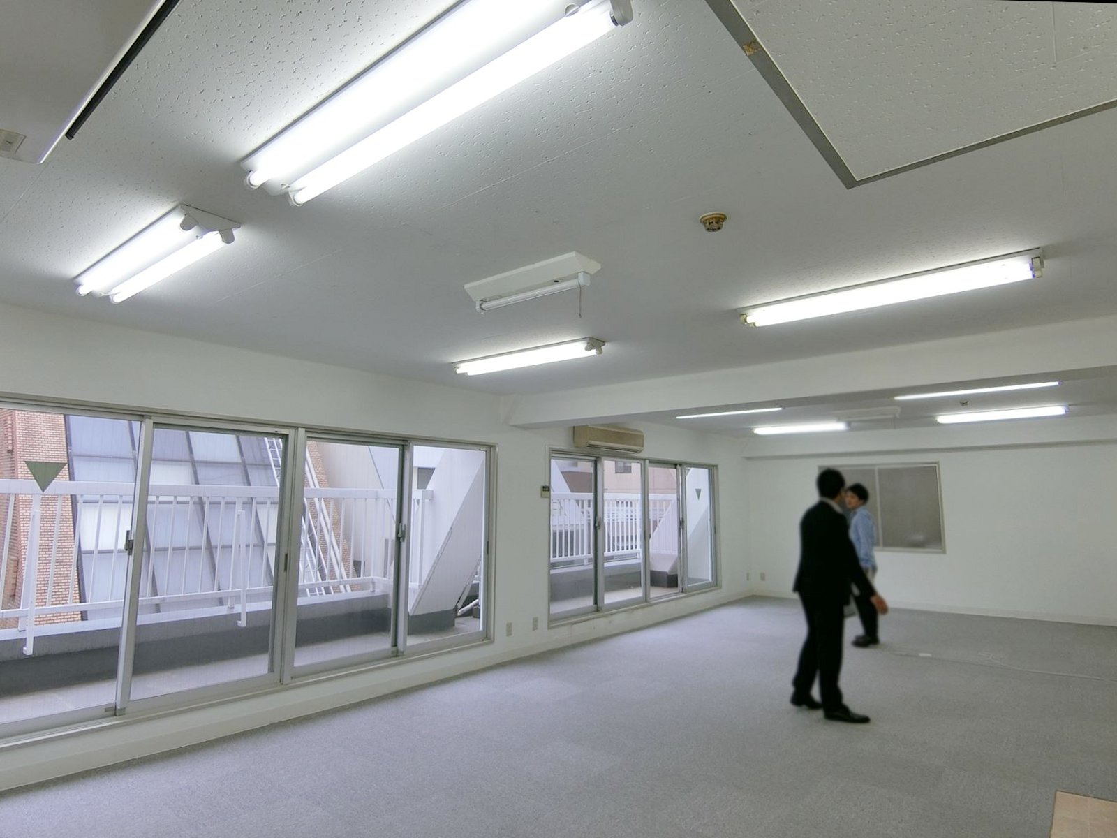 貸室別角度からの様子