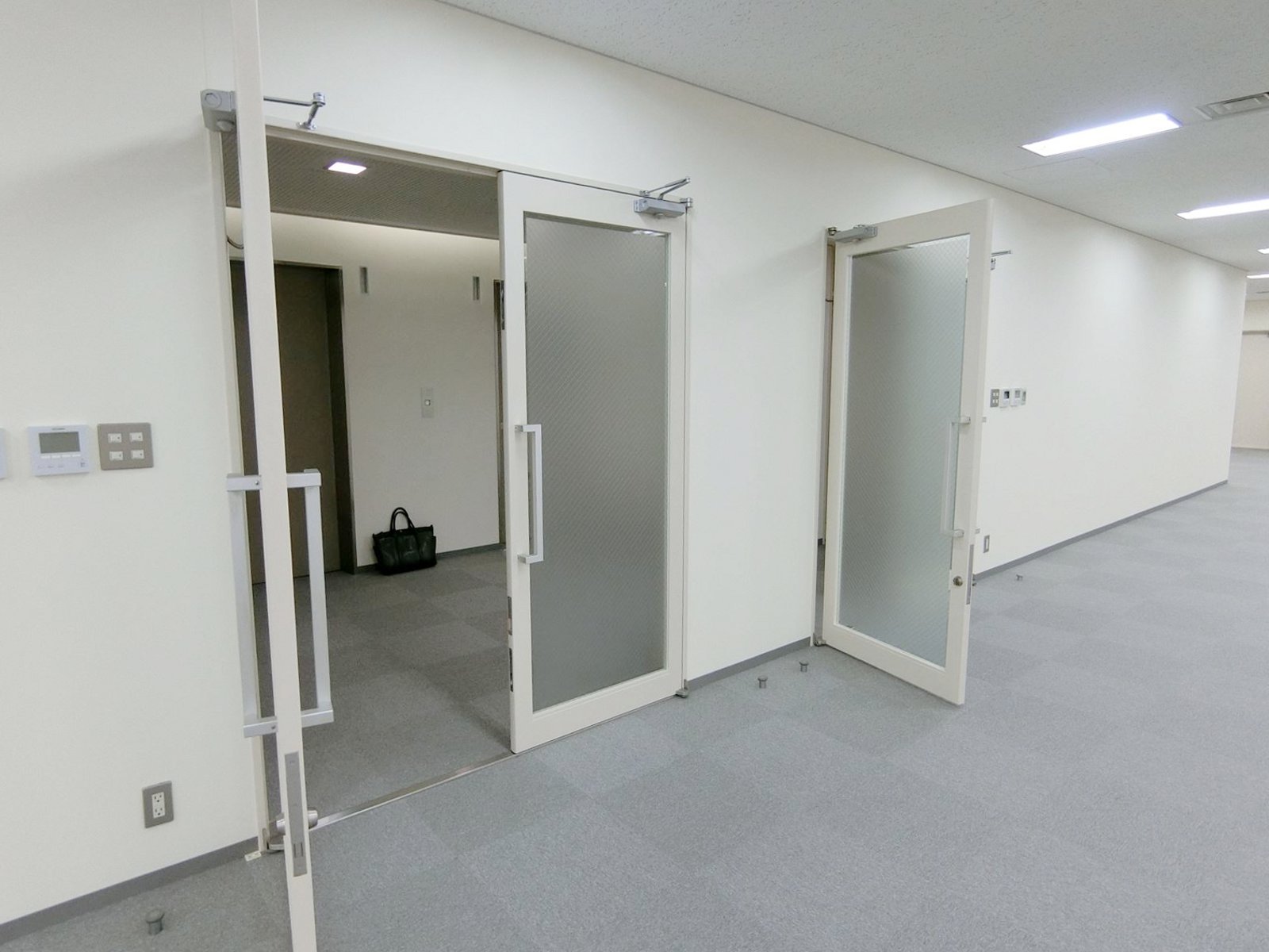 貸室出入口