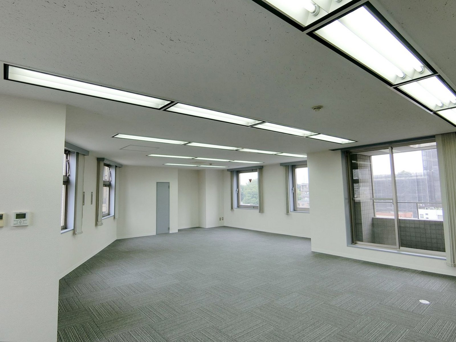 オフィス室内参考画像(※6階)