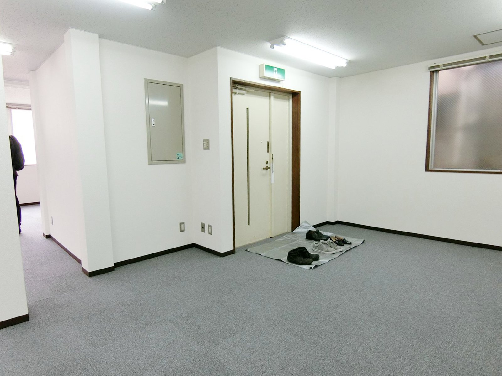 貸室出入口